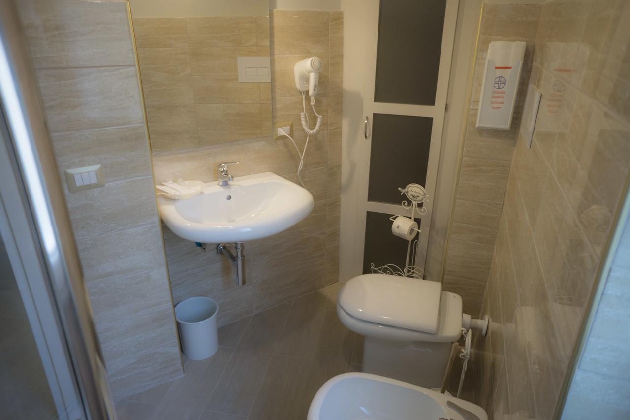 B&B Donna Ada Salerno Exteriör bild