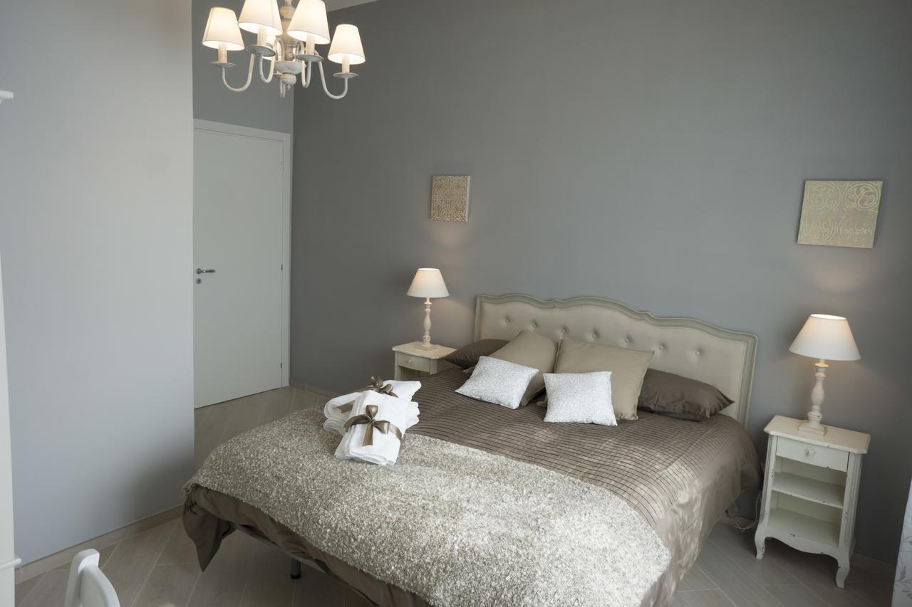 B&B Donna Ada Salerno Exteriör bild