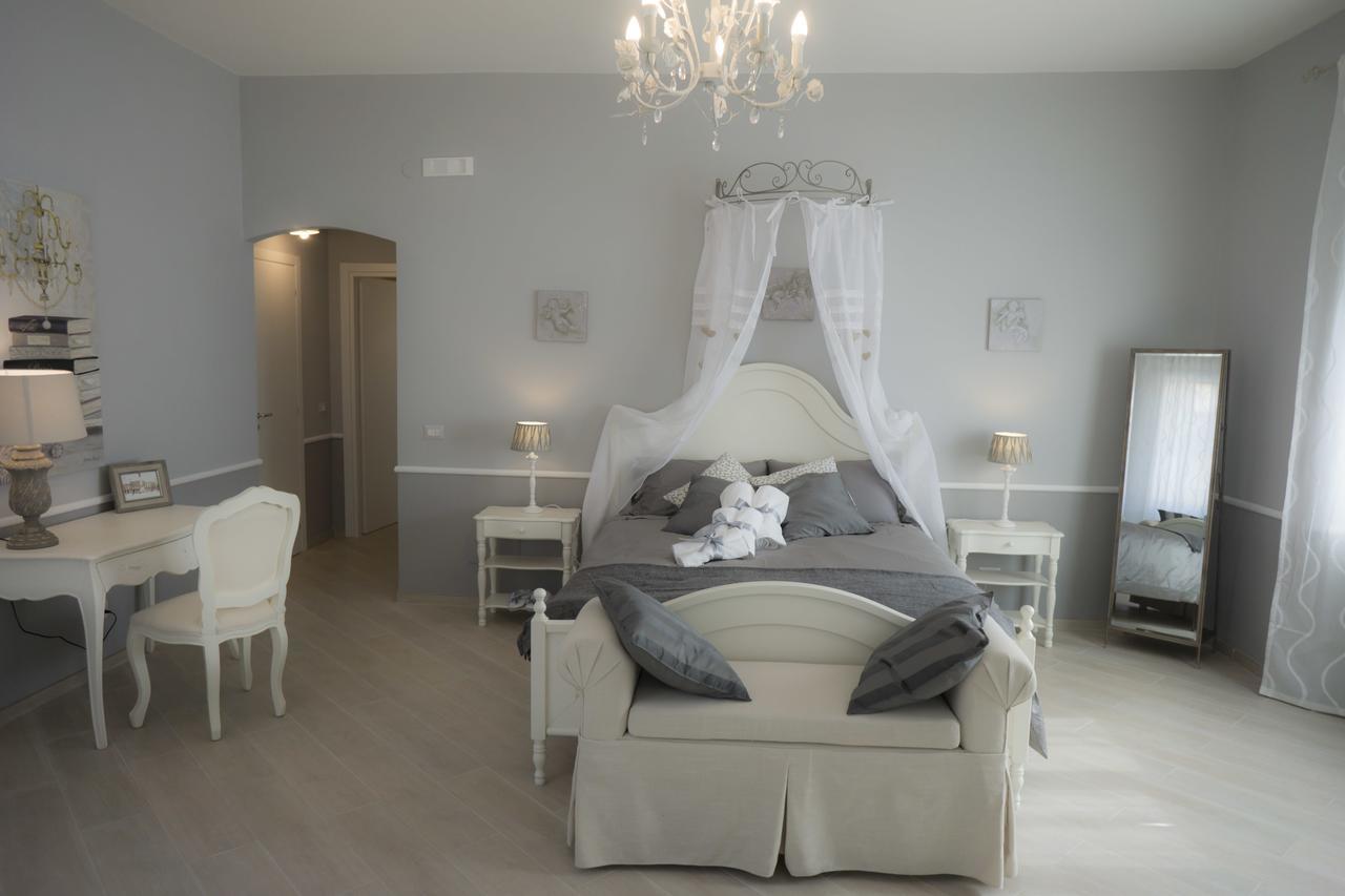 B&B Donna Ada Salerno Exteriör bild